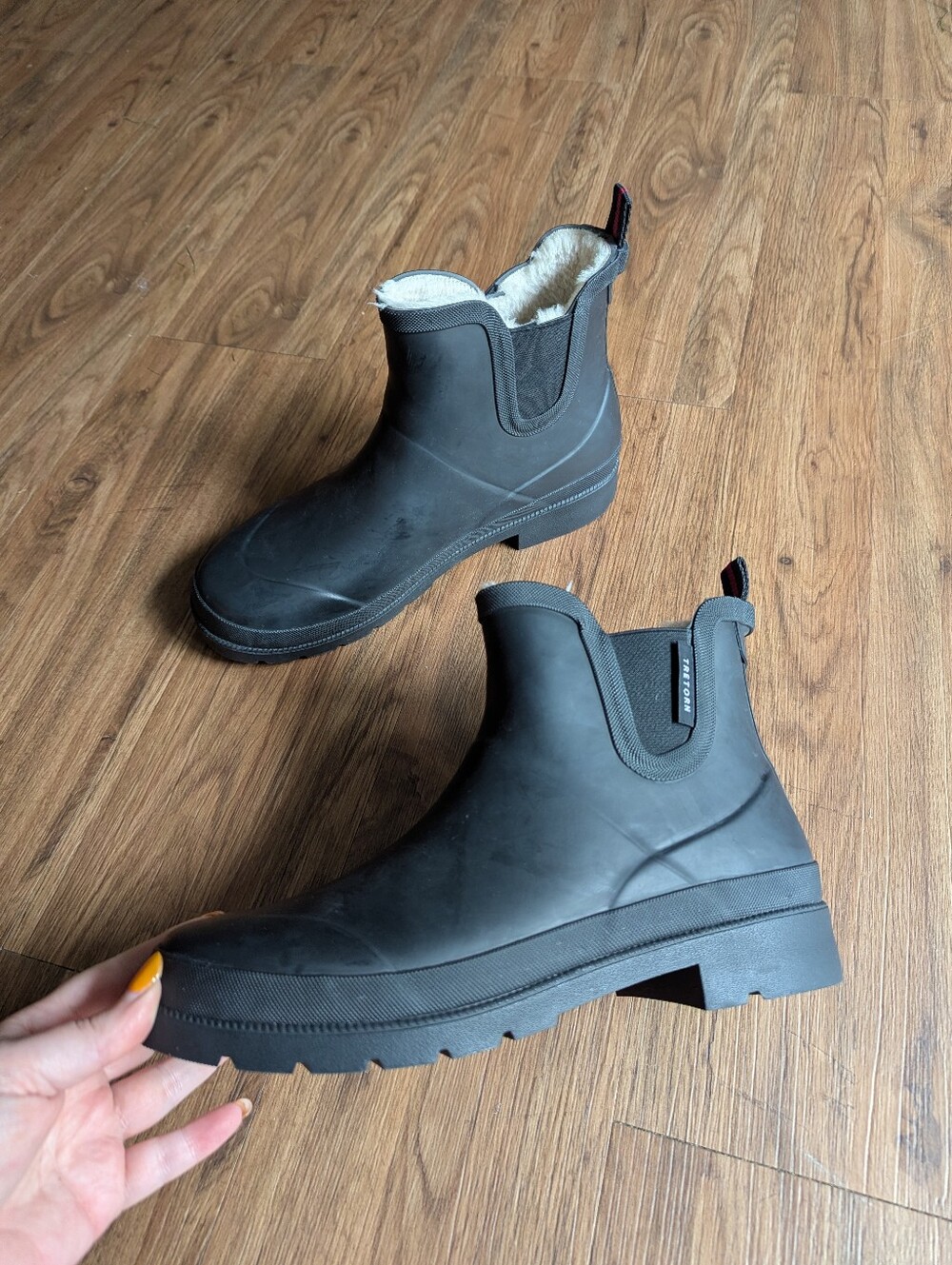 Women's Black Waterproof Chelsea Winter Boots with Plush Lining Sz 10